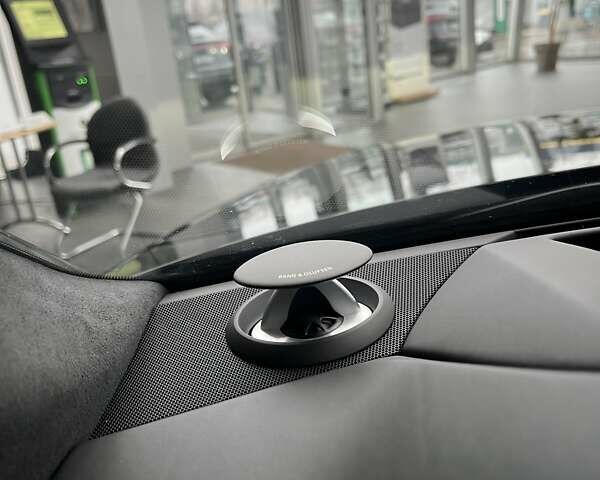 Черный Ауди С8, объемом двигателя 4 л и пробегом 53 тыс. км за 136465 $, фото 49 на Automoto.ua