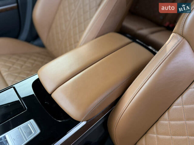 Чорний Ауді S8, об'ємом двигуна 4 л та пробігом 115 тис. км за 88900 $, фото 38 на Automoto.ua