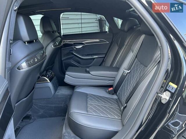 Чорний Ауді S8, об'ємом двигуна 4 л та пробігом 90 тис. км за 94000 $, фото 24 на Automoto.ua