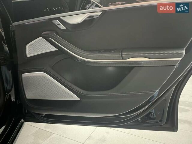 Черный Ауди С8, объемом двигателя 4 л и пробегом 53 тыс. км за 136465 $, фото 45 на Automoto.ua