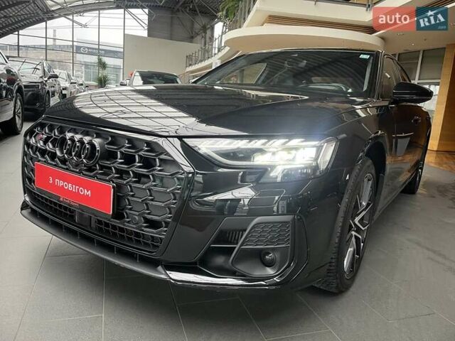 Черный Ауди С8, объемом двигателя 4 л и пробегом 53 тыс. км за 136465 $, фото 18 на Automoto.ua