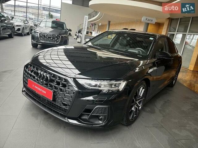 Черный Ауди С8, объемом двигателя 4 л и пробегом 53 тыс. км за 136465 $, фото 3 на Automoto.ua