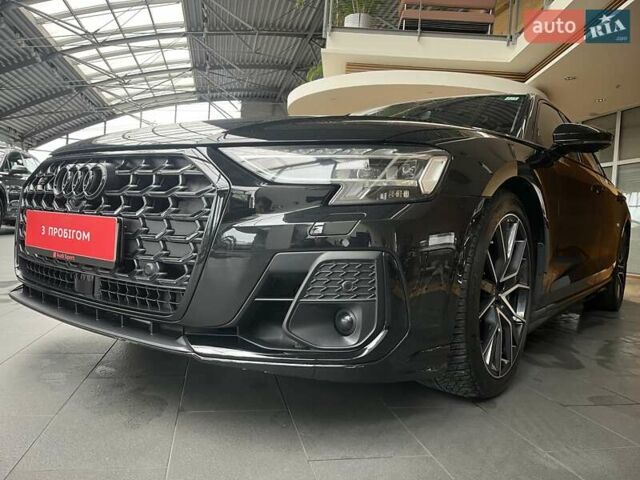 Черный Ауди С8, объемом двигателя 4 л и пробегом 53 тыс. км за 136465 $, фото 5 на Automoto.ua