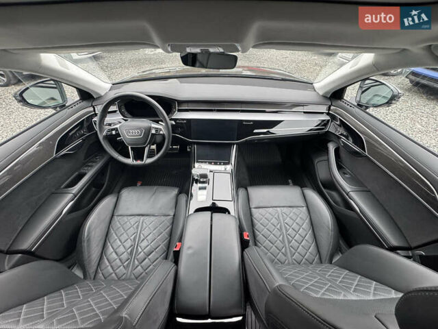 Черный Ауди С8, объемом двигателя 4 л и пробегом 43 тыс. км за 114000 $, фото 16 на Automoto.ua