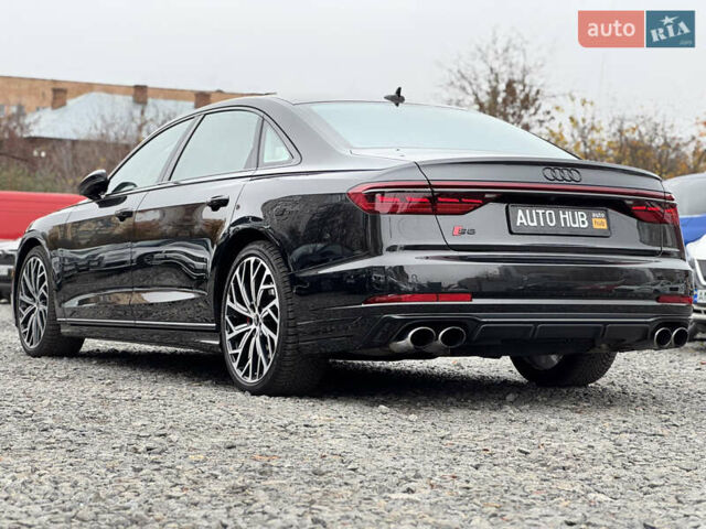 Черный Ауди С8, объемом двигателя 4 л и пробегом 43 тыс. км за 114000 $, фото 10 на Automoto.ua