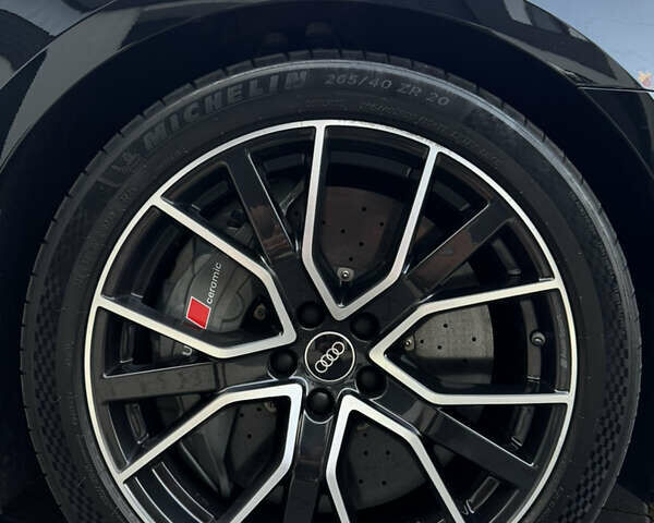 Чорний Ауді S8, об'ємом двигуна 4 л та пробігом 104 тис. км за 92400 $, фото 16 на Automoto.ua