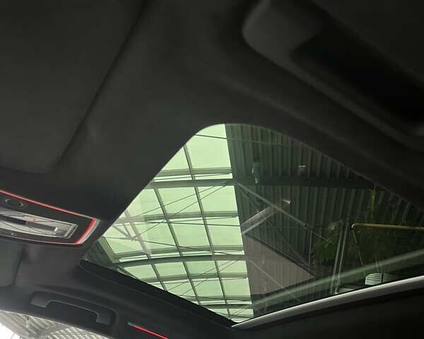 Черный Ауди С8, объемом двигателя 4 л и пробегом 53 тыс. км за 136465 $, фото 51 на Automoto.ua