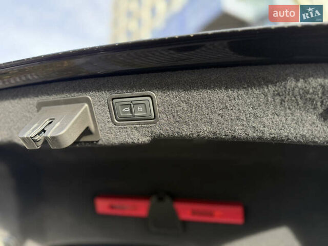 Чорний Ауді S8, об'ємом двигуна 4 л та пробігом 115 тис. км за 88900 $, фото 59 на Automoto.ua