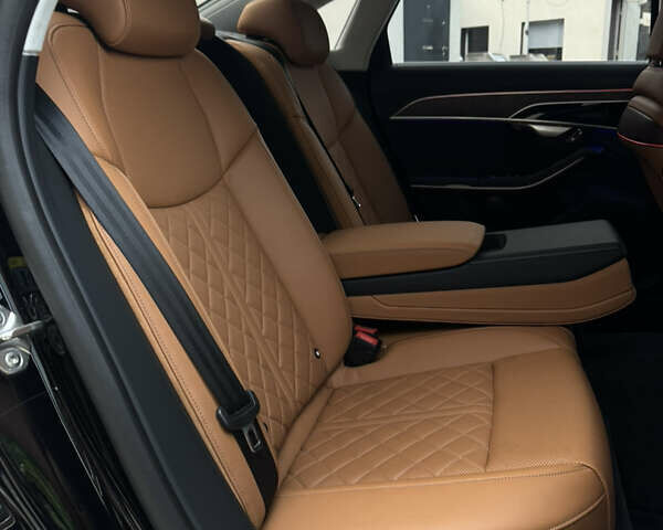 Чорний Ауді S8, об'ємом двигуна 4 л та пробігом 104 тис. км за 92400 $, фото 35 на Automoto.ua