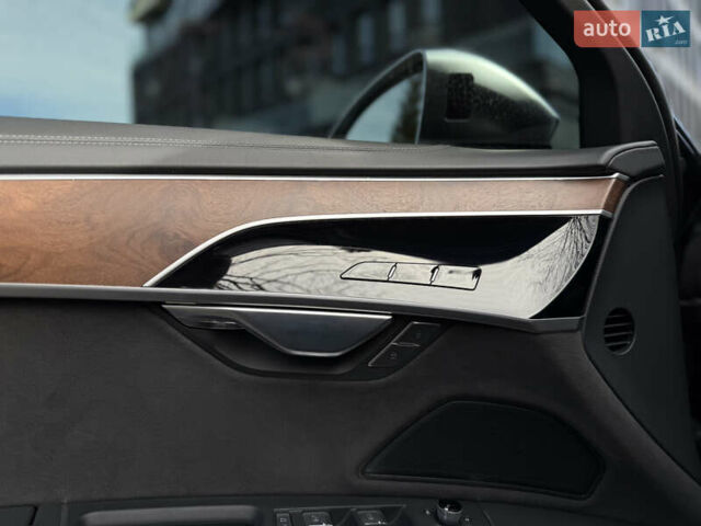 Чорний Ауді S8, об'ємом двигуна 4 л та пробігом 115 тис. км за 88900 $, фото 27 на Automoto.ua