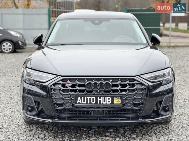 Черный Ауди С8, объемом двигателя 4 л и пробегом 43 тыс. км за 114000 $, фото 3 на Automoto.ua