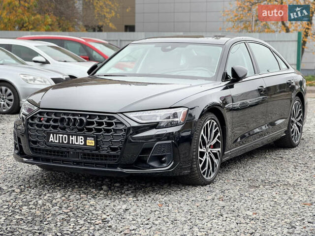 Черный Ауди С8, объемом двигателя 4 л и пробегом 43 тыс. км за 114000 $, фото 5 на Automoto.ua