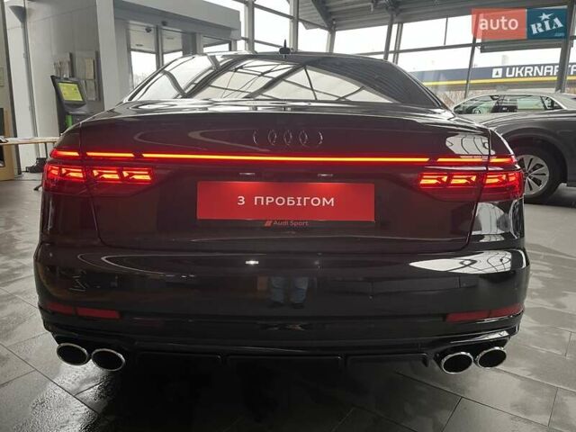 Черный Ауди С8, объемом двигателя 4 л и пробегом 53 тыс. км за 136465 $, фото 20 на Automoto.ua
