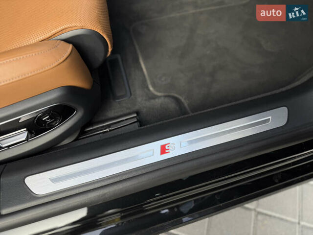 Чорний Ауді S8, об'ємом двигуна 4 л та пробігом 115 тис. км за 88900 $, фото 64 на Automoto.ua