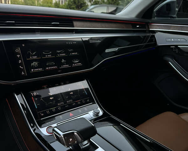 Чорний Ауді S8, об'ємом двигуна 4 л та пробігом 104 тис. км за 92400 $, фото 25 на Automoto.ua