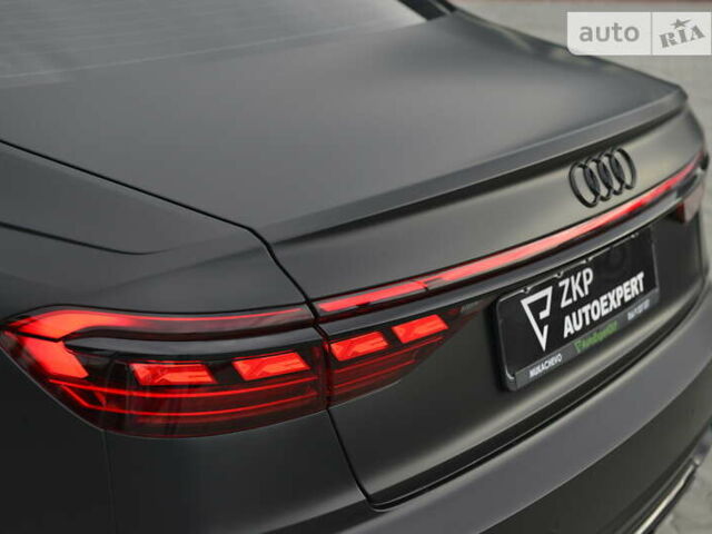 Черный Ауди С8, объемом двигателя 4 л и пробегом 16 тыс. км за 142500 $, фото 8 на Automoto.ua