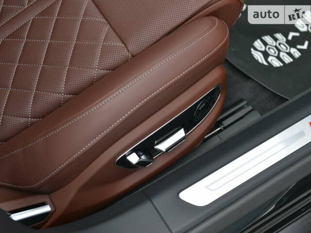 Черный Ауди С8, объемом двигателя 4 л и пробегом 16 тыс. км за 142500 $, фото 57 на Automoto.ua