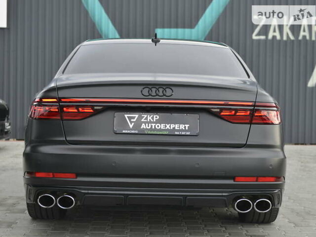 Черный Ауди С8, объемом двигателя 4 л и пробегом 16 тыс. км за 142500 $, фото 7 на Automoto.ua