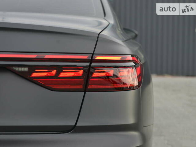 Черный Ауди С8, объемом двигателя 4 л и пробегом 16 тыс. км за 142500 $, фото 70 на Automoto.ua