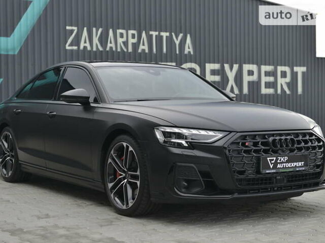 Черный Ауди С8, объемом двигателя 4 л и пробегом 16 тыс. км за 142500 $, фото 2 на Automoto.ua