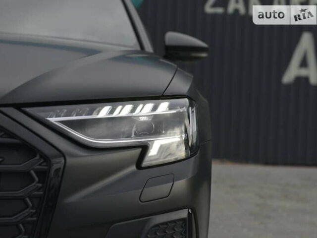 Черный Ауди С8, объемом двигателя 4 л и пробегом 16 тыс. км за 142500 $, фото 60 на Automoto.ua