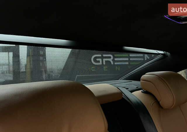 Черный Ауди С8, объемом двигателя 4 л и пробегом 46 тыс. км за 93000 $, фото 45 на Automoto.ua