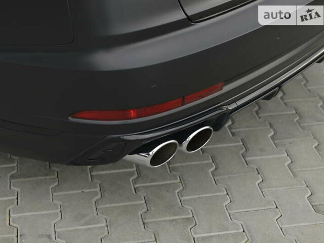 Черный Ауди С8, объемом двигателя 4 л и пробегом 16 тыс. км за 142500 $, фото 6 на Automoto.ua