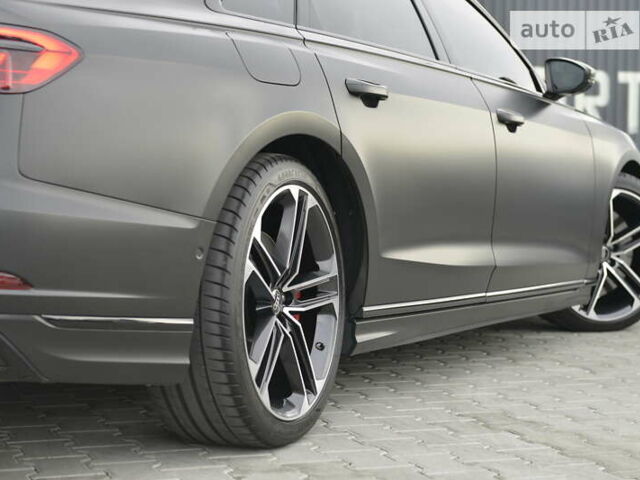 Черный Ауди С8, объемом двигателя 4 л и пробегом 16 тыс. км за 142500 $, фото 71 на Automoto.ua