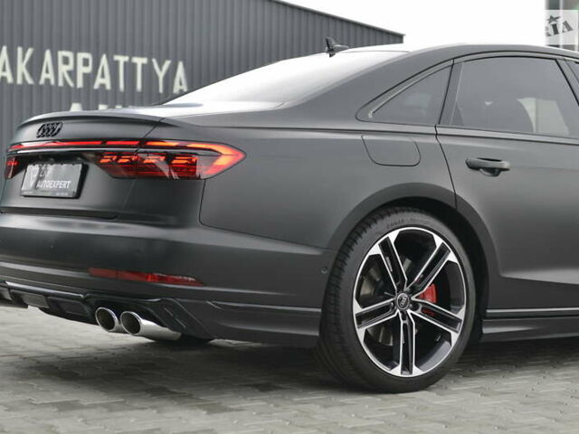 Черный Ауди С8, объемом двигателя 4 л и пробегом 16 тыс. км за 142500 $, фото 13 на Automoto.ua