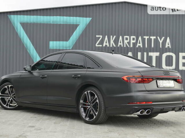 Черный Ауди С8, объемом двигателя 4 л и пробегом 16 тыс. км за 142500 $, фото 4 на Automoto.ua