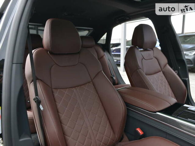 Черный Ауди С8, объемом двигателя 4 л и пробегом 16 тыс. км за 142500 $, фото 56 на Automoto.ua