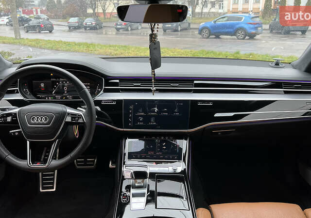 Черный Ауди С8, объемом двигателя 4 л и пробегом 46 тыс. км за 93000 $, фото 40 на Automoto.ua