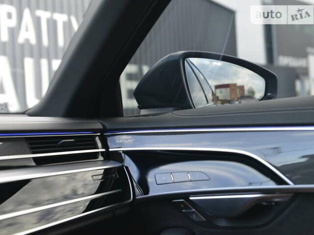 Черный Ауди С8, объемом двигателя 4 л и пробегом 16 тыс. км за 142500 $, фото 25 на Automoto.ua