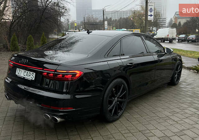 Черный Ауди С8, объемом двигателя 4 л и пробегом 46 тыс. км за 93000 $, фото 6 на Automoto.ua
