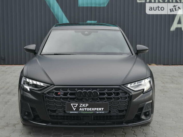 Черный Ауди С8, объемом двигателя 4 л и пробегом 16 тыс. км за 142500 $, фото 1 на Automoto.ua