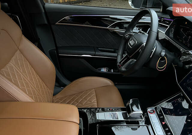 Черный Ауди С8, объемом двигателя 4 л и пробегом 46 тыс. км за 93000 $, фото 50 на Automoto.ua