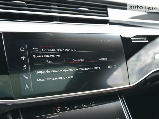 Черный Ауди С8, объемом двигателя 4 л и пробегом 16 тыс. км за 142500 $, фото 80 на Automoto.ua