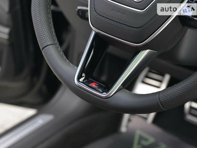 Черный Ауди С8, объемом двигателя 4 л и пробегом 16 тыс. км за 142500 $, фото 23 на Automoto.ua