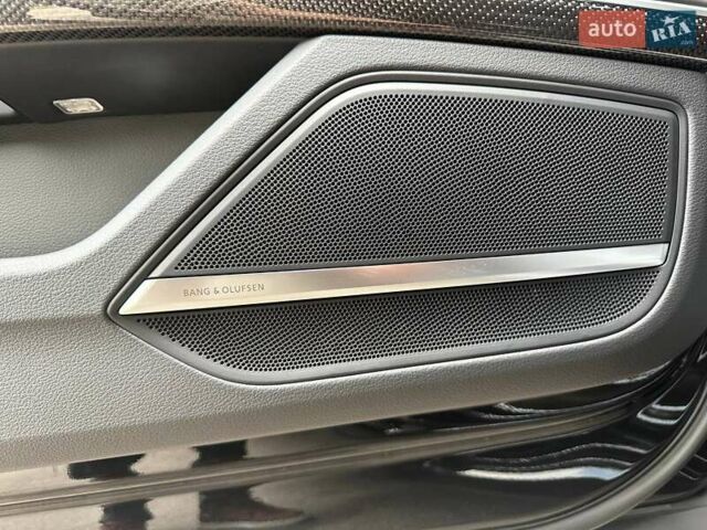Чорний Ауді S8, об'ємом двигуна 4 л та пробігом 2 тис. км за 158000 $, фото 15 на Automoto.ua