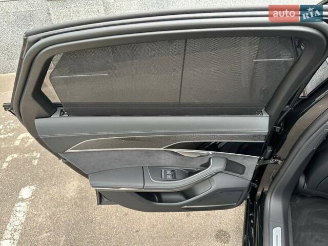 Чорний Ауді S8, об'ємом двигуна 4 л та пробігом 2 тис. км за 158000 $, фото 20 на Automoto.ua