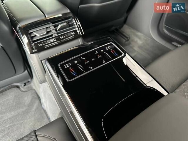 Чорний Ауді S8, об'ємом двигуна 4 л та пробігом 2 тис. км за 158000 $, фото 23 на Automoto.ua