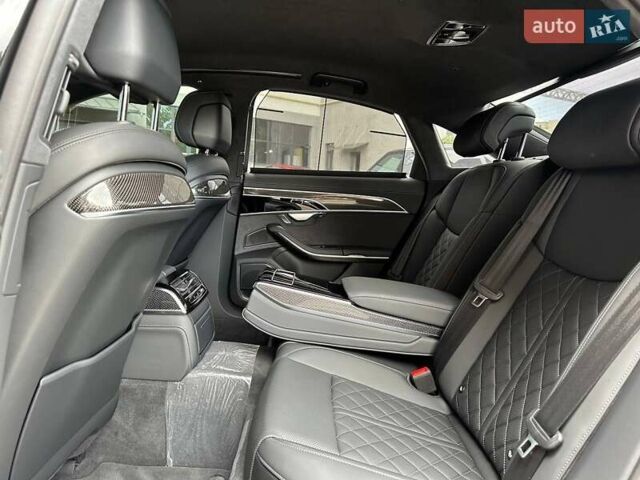 Чорний Ауді S8, об'ємом двигуна 4 л та пробігом 2 тис. км за 158000 $, фото 22 на Automoto.ua