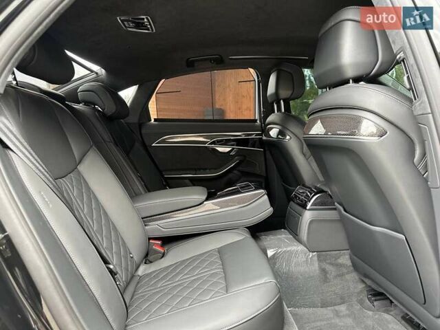 Чорний Ауді S8, об'ємом двигуна 4 л та пробігом 2 тис. км за 158000 $, фото 25 на Automoto.ua