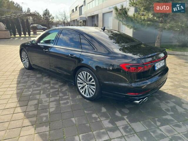 Черный Ауди С8, объемом двигателя 4 л и пробегом 28 тыс. км за 149000 $, фото 16 на Automoto.ua