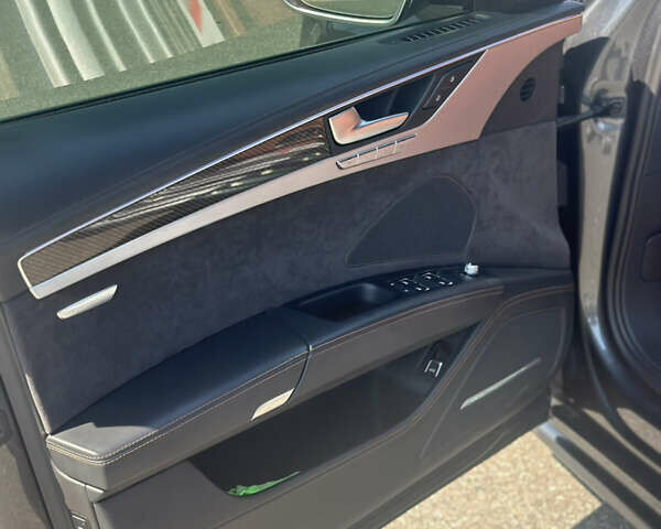 Ауді S8, об'ємом двигуна 3.99 л та пробігом 106 тис. км за 40000 $, фото 5 на Automoto.ua