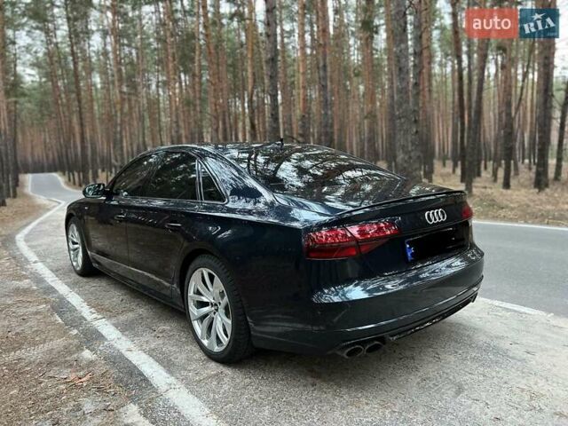 Ауди С8, объемом двигателя 4 л и пробегом 58 тыс. км за 89485 $, фото 2 на Automoto.ua