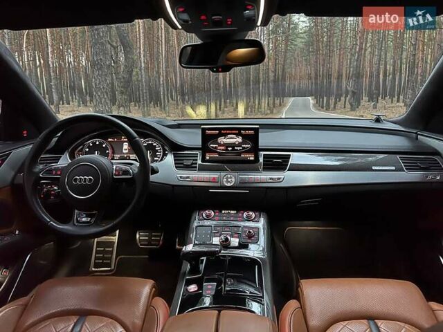 Ауди С8, объемом двигателя 4 л и пробегом 58 тыс. км за 94043 $, фото 13 на Automoto.ua
