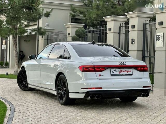 Ауди С8, объемом двигателя 4 л и пробегом 76 тыс. км за 73900 $, фото 12 на Automoto.ua