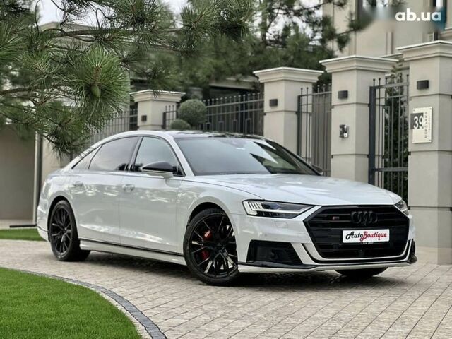 Ауди С8, объемом двигателя 4 л и пробегом 76 тыс. км за 73900 $, фото 24 на Automoto.ua