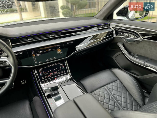 Ауди С8, объемом двигателя 4 л и пробегом 76 тыс. км за 79900 $, фото 46 на Automoto.ua